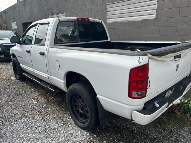 Image of Dodge Ram 1500 equipment image 2