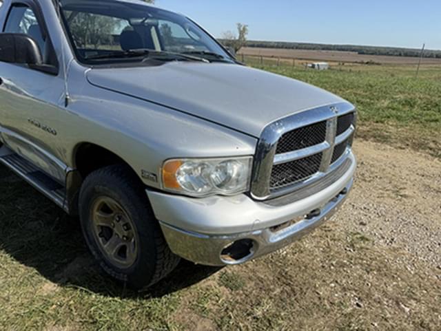 Image of Dodge Ram 1500 equipment image 2