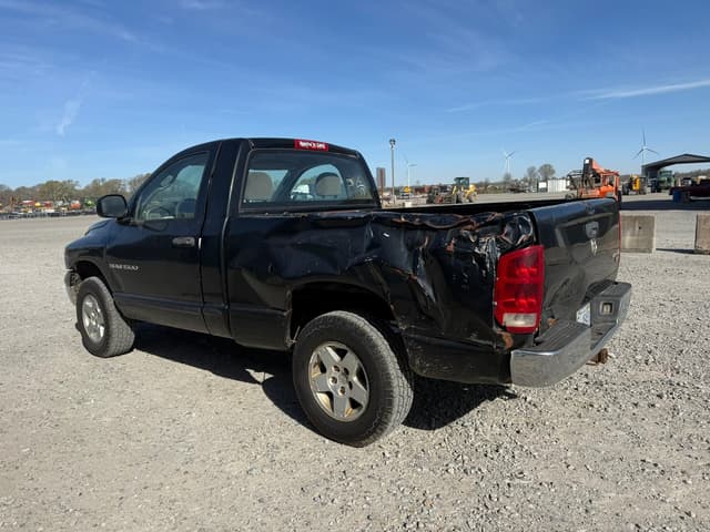 Image of Dodge Ram 1500 equipment image 3