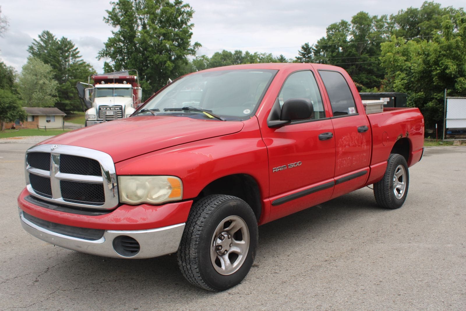 2005 Dodge Ram 1500 Equipment Image0