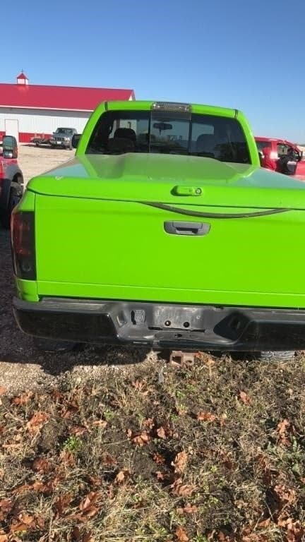 Image of Dodge Ram 1500 equipment image 3