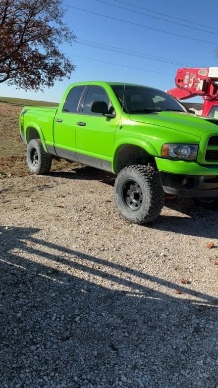 Image of Dodge Ram 1500 equipment image 1