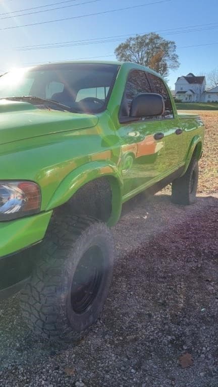 Image of Dodge Ram 1500 equipment image 2