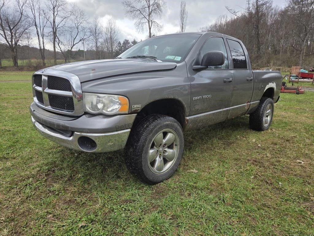 2005 Dodge Ram 1500 Equipment Image0