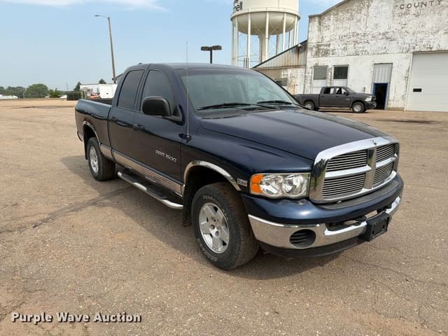 Image of Dodge Ram 1500 equipment image 2