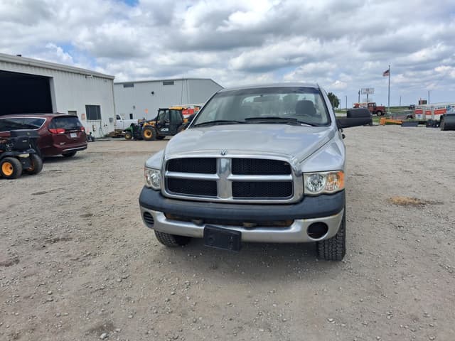 Image of Dodge Ram 1500 equipment image 3