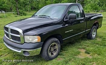 2005 Dodge Ram 1500 Equipment Image0