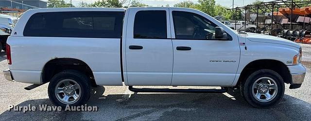 Image of Dodge Ram 1500 equipment image 3