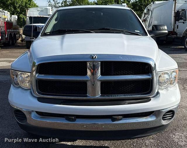 Image of Dodge Ram 1500 equipment image 1
