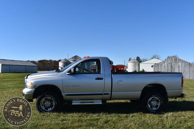 Image of Dodge Ram 2500 equipment image 4