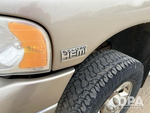 Image of Dodge Ram 2500 equipment image 3