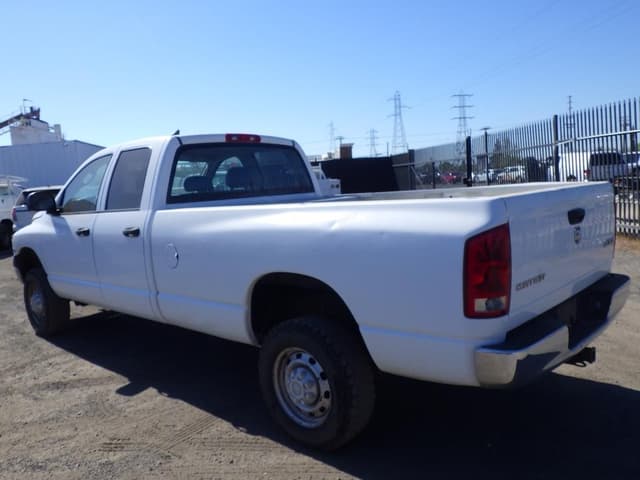 Image of Dodge Ram 2500 equipment image 3