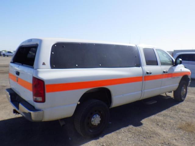 Image of Dodge Ram 2500 equipment image 3