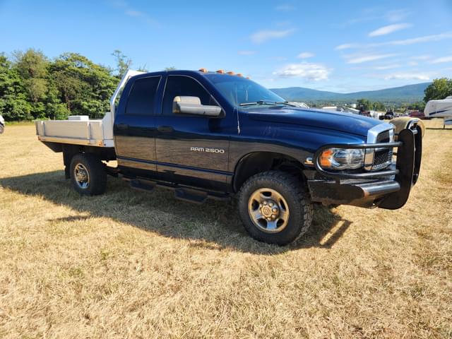 Image of Dodge Ram 2500 equipment image 3