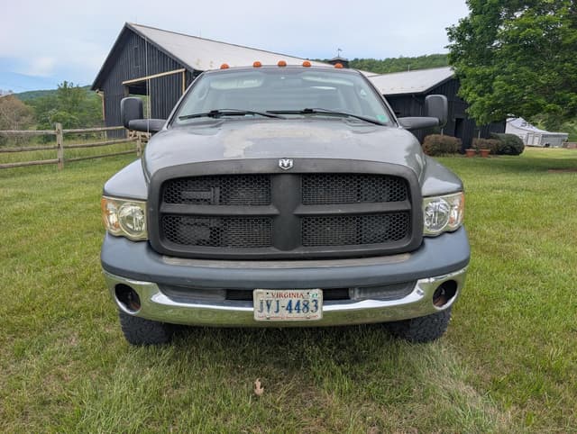 Image of Dodge Ram 2500 equipment image 2