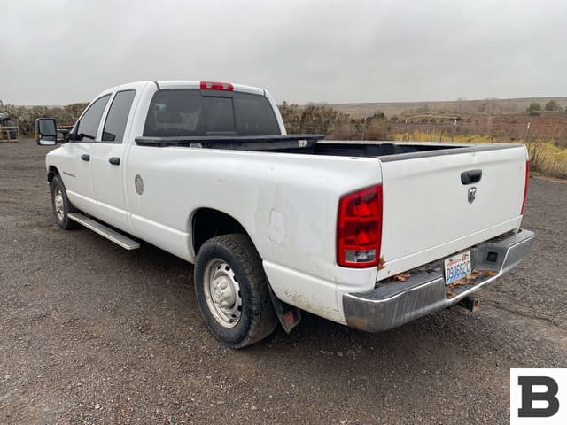 Image of Dodge Ram 2500 equipment image 2