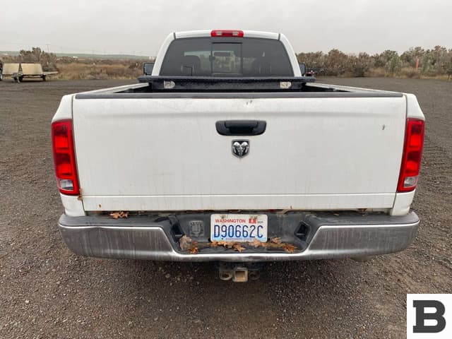 Image of Dodge Ram 2500 equipment image 3