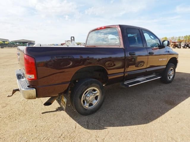 Image of Dodge Ram 2500 equipment image 3