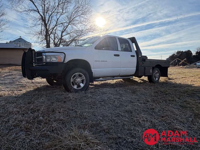 Image of Dodge Ram 2500 equipment image 2
