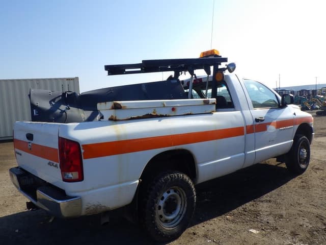 Image of Dodge Ram 2500 equipment image 2