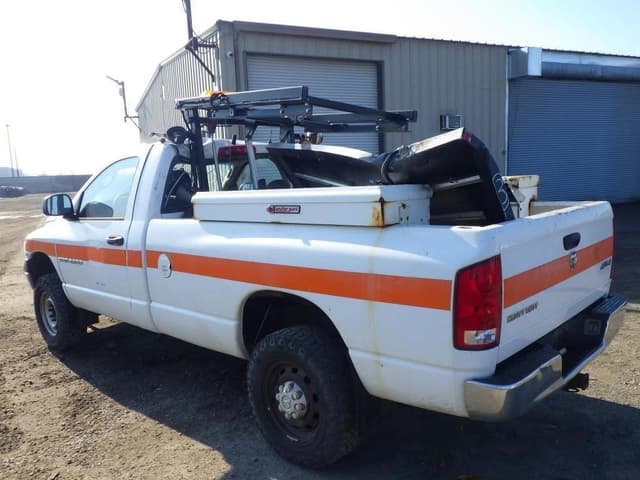 Image of Dodge Ram 2500 equipment image 3