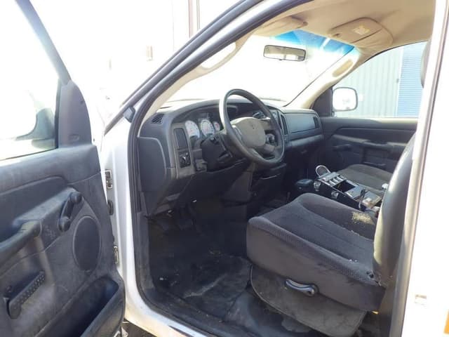 Image of Dodge Ram 2500 equipment image 4