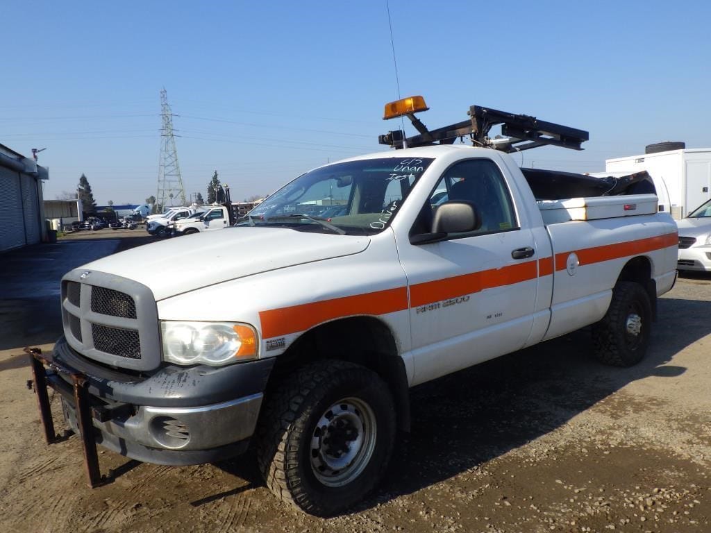 2005 Dodge Ram 2500 Equipment Image0
