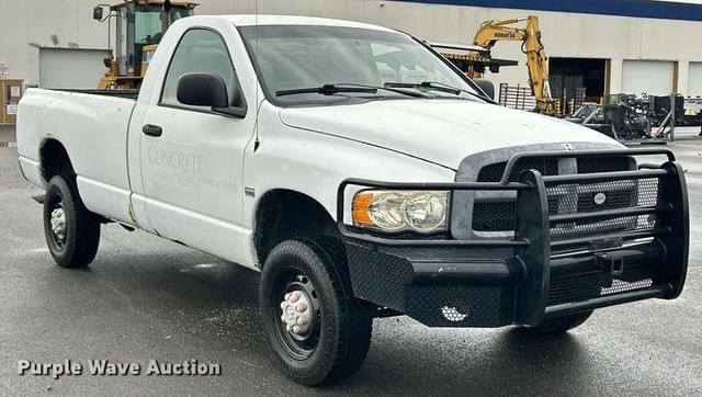 Image of Dodge Ram 2500 equipment image 2