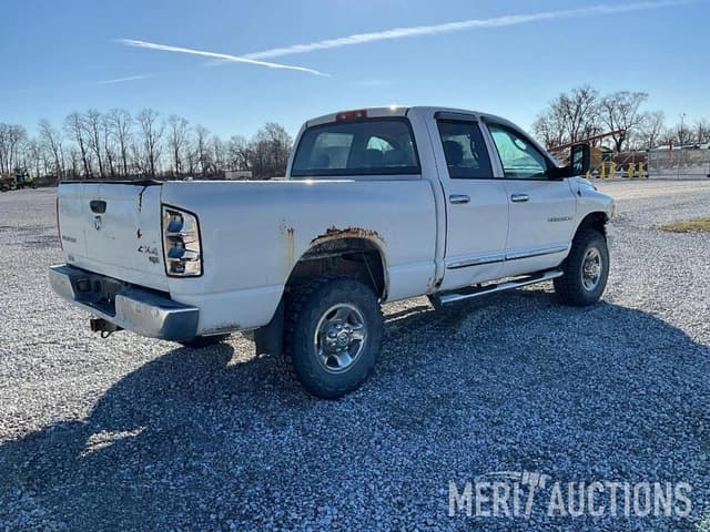 Image of Dodge Ram 2500 equipment image 4