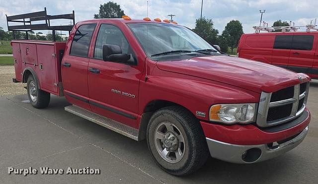 Image of Dodge Ram 2500 equipment image 2