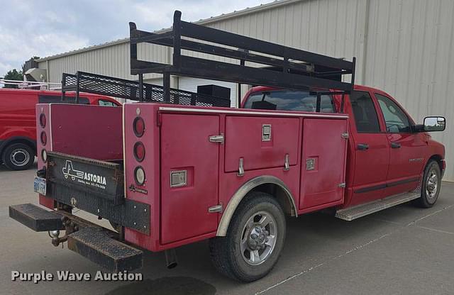 Image of Dodge Ram 2500 equipment image 4
