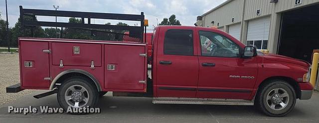 Image of Dodge Ram 2500 equipment image 3