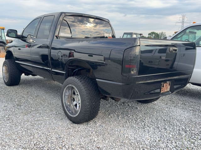 Image of Dodge Ram 2500 equipment image 4
