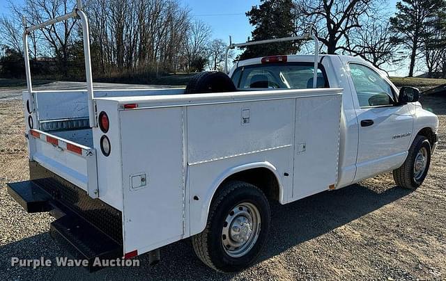 Image of Dodge Ram 2500 equipment image 4