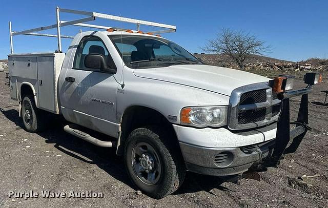 Image of Dodge Ram 2500 equipment image 2