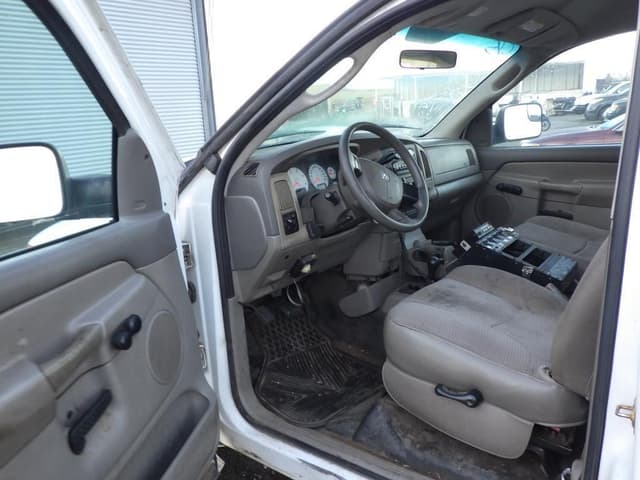 Image of Dodge Ram 2500 equipment image 4