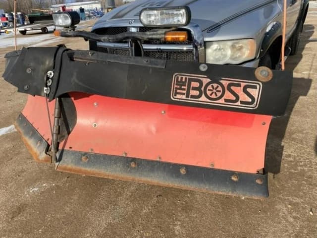 Image of Dodge Ram 2500HD equipment image 2