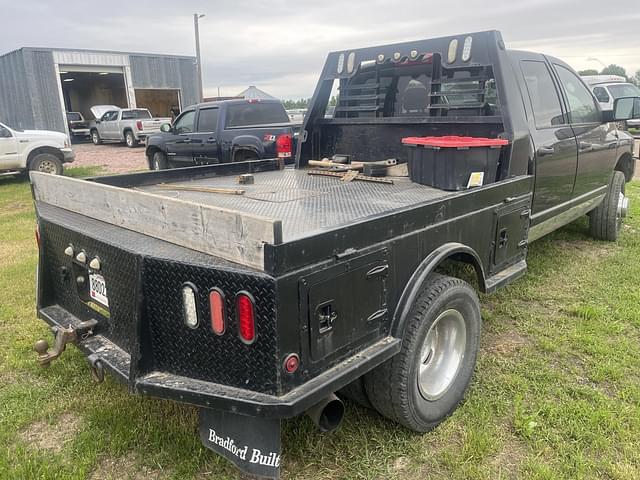 Image of Dodge Ram 3500 equipment image 4