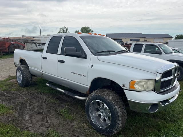 Image of Dodge Ram 3500 equipment image 1