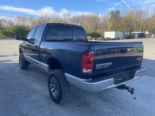 Image of Dodge Ram 3500 equipment image 3