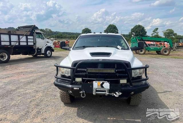 Image of Dodge Ram 3500 equipment image 1