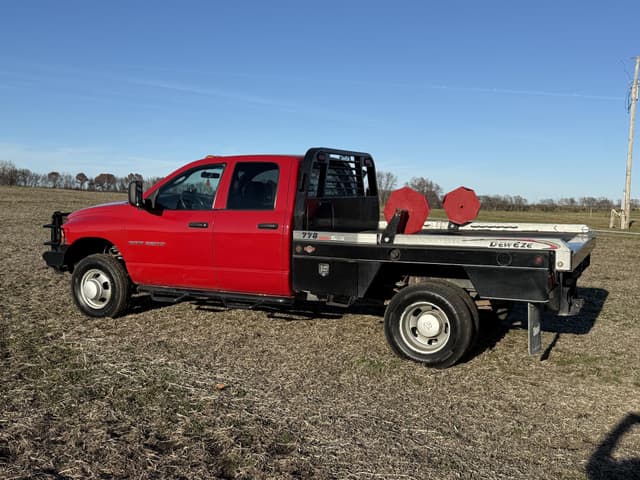 Image of Dodge Ram 3500 equipment image 2