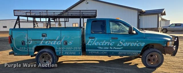 Image of Dodge Ram 3500 equipment image 3