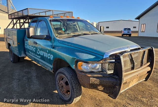 Image of Dodge Ram 3500 equipment image 2