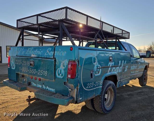 Image of Dodge Ram 3500 equipment image 4