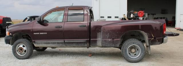 Image of Dodge Ram 3500 equipment image 3