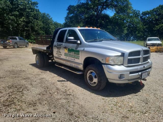 Image of Dodge Ram 3500 equipment image 2
