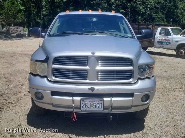 Image of Dodge Ram 3500 equipment image 1