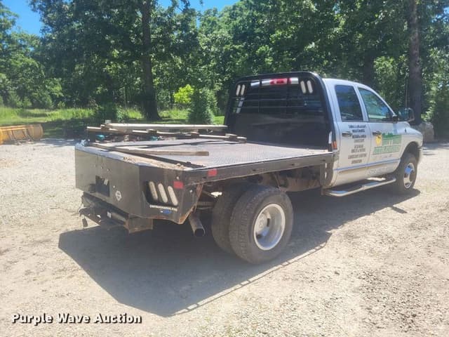 Image of Dodge Ram 3500 equipment image 4