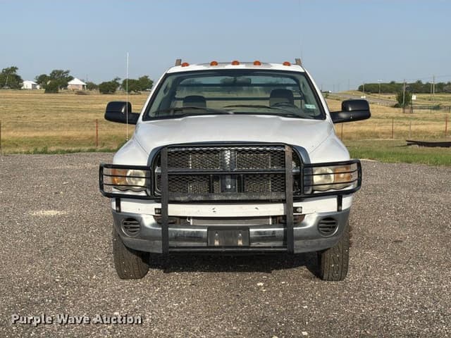 Image of Dodge Ram 3500 equipment image 1